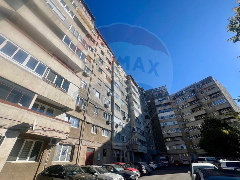 De închiriat apartament cu 4 camere, zona Dacia
