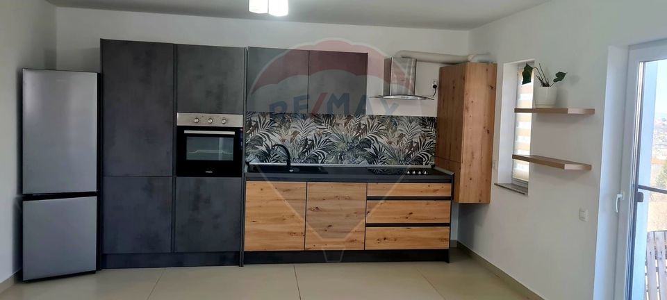 Casă 4 camere de inchiriat in Borhanci