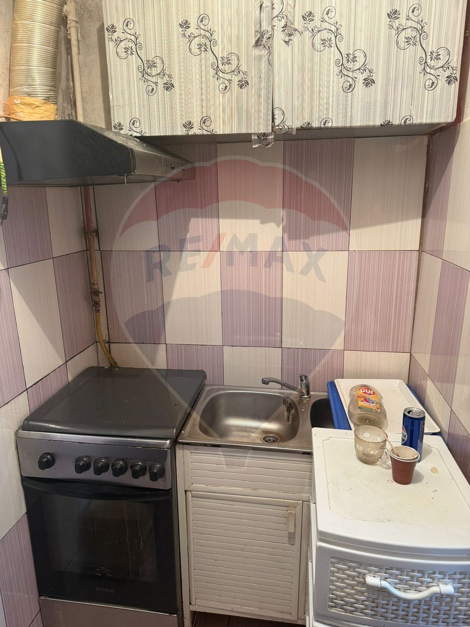 Electrolizei, garsoniera modesta de inchiriat