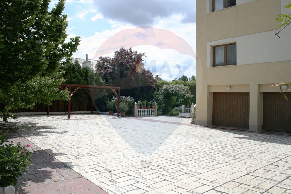 11 room House / Villa for sale, Baneasa area