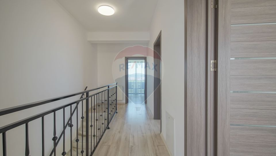 4 room House / Villa for sale