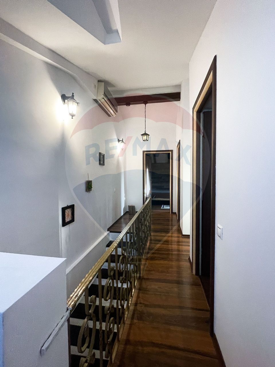 Vila P+M cu 3 camere, de inchiriat, zona Far Constanta