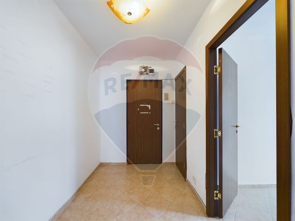 Apartament cu 3 camere de vânzare Drumul Taberei Parc Moghioros