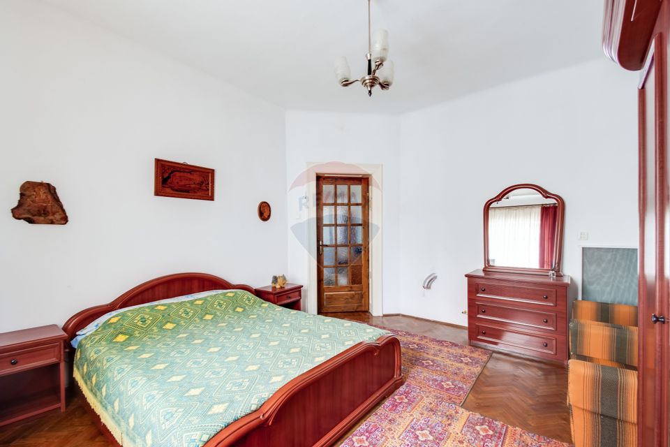 Apartament cu 3 camere de vânzare în Chitila