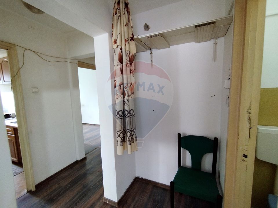 Apartament decomandat cu 3 camere de vânzare, zona Narcisa