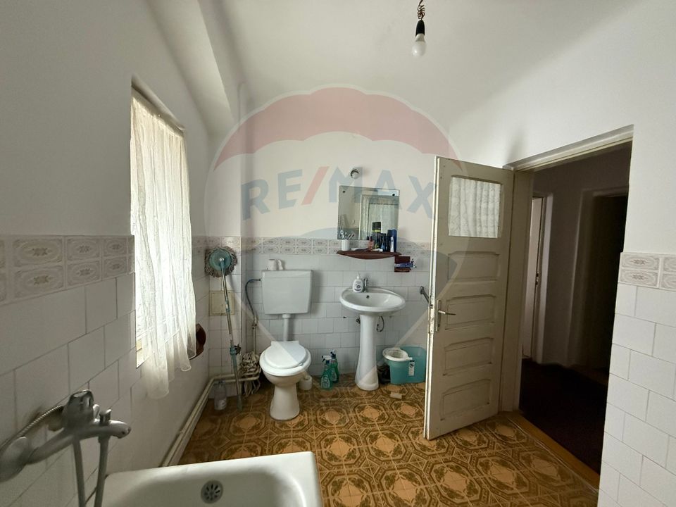 6 room House / Villa for sale