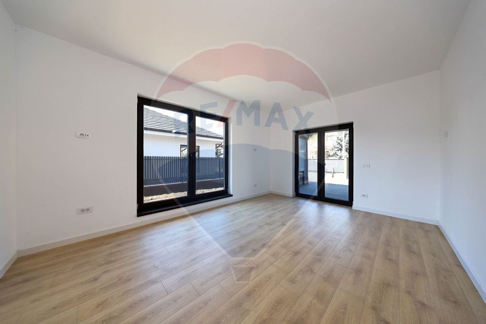 4 room House / Villa for sale