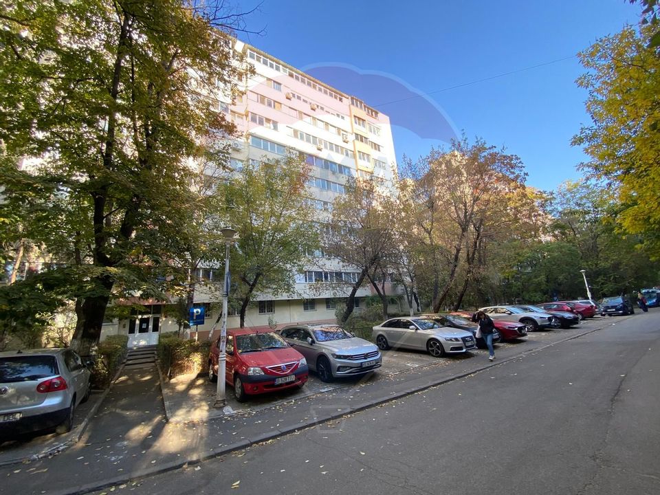 Apartament de vânzare, 3 camere,  zona metrou/ parc Tineretului