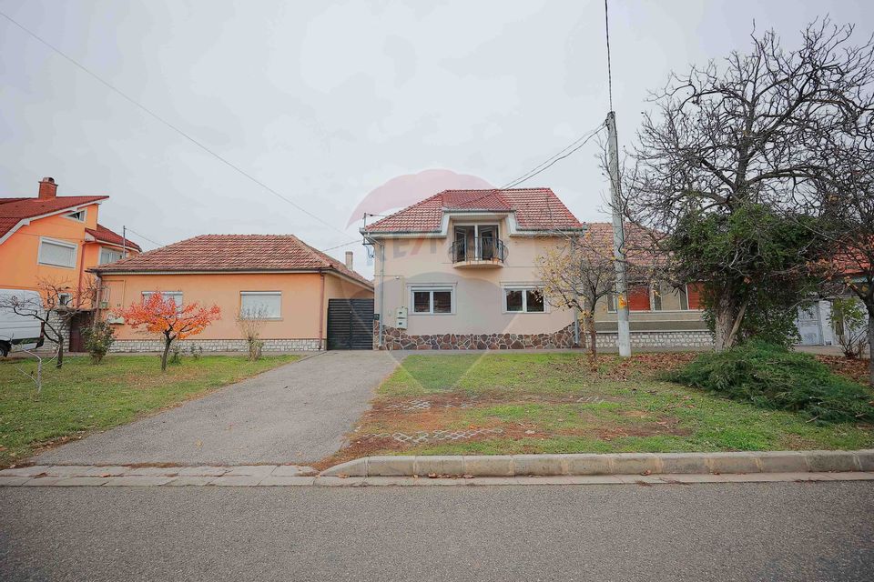 4 room House / Villa for sale, Iosia area