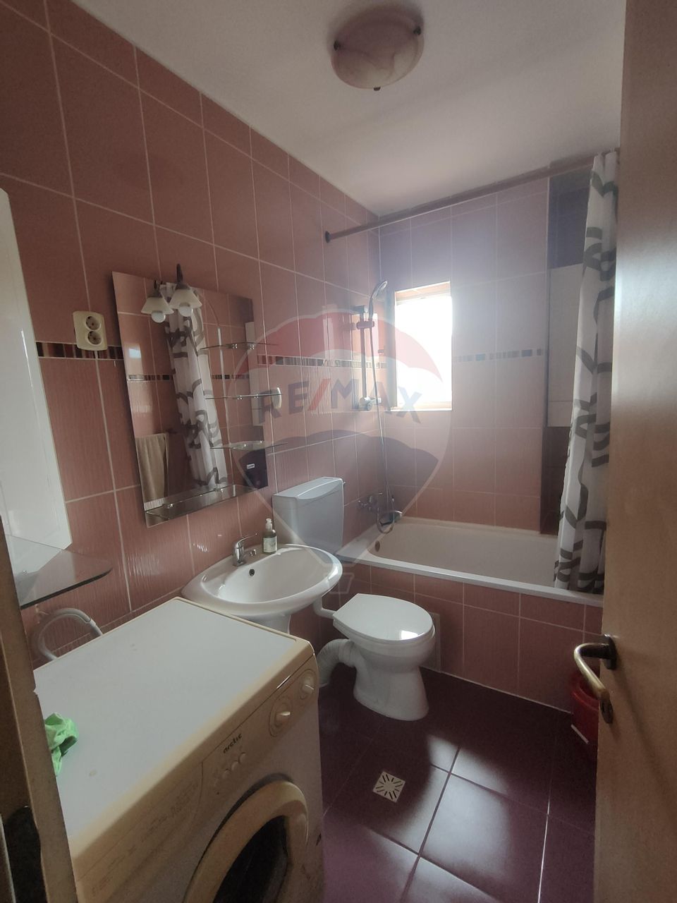 Apartament cu 3 camere de vanzare!