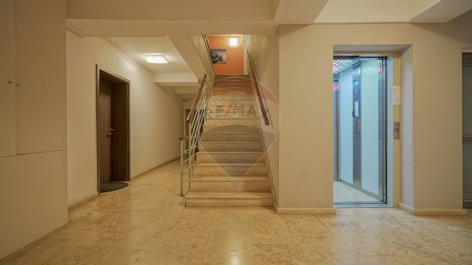 2 room Apartment for rent, Centrul Civic area