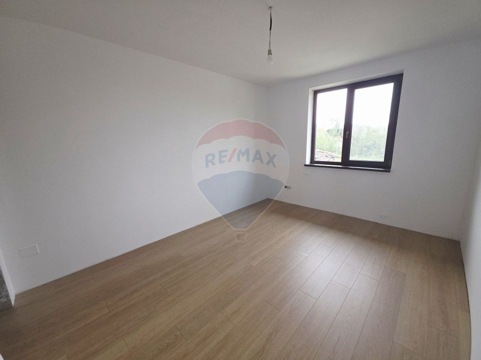 4 room House / Villa for sale