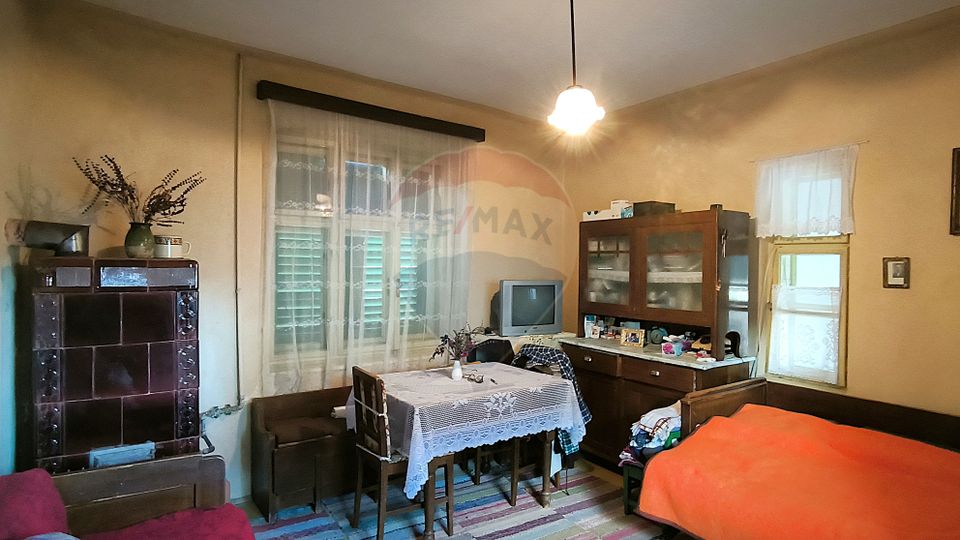 Casă / Vilă cu 4 camere de vânzare