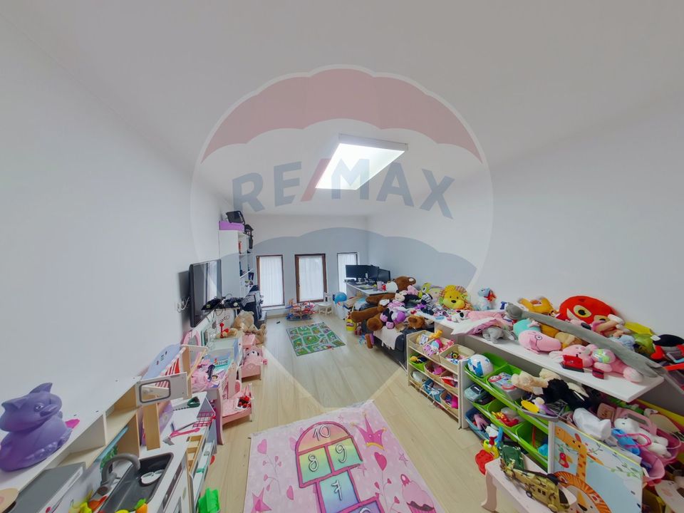 6 room House / Villa for sale, Est area