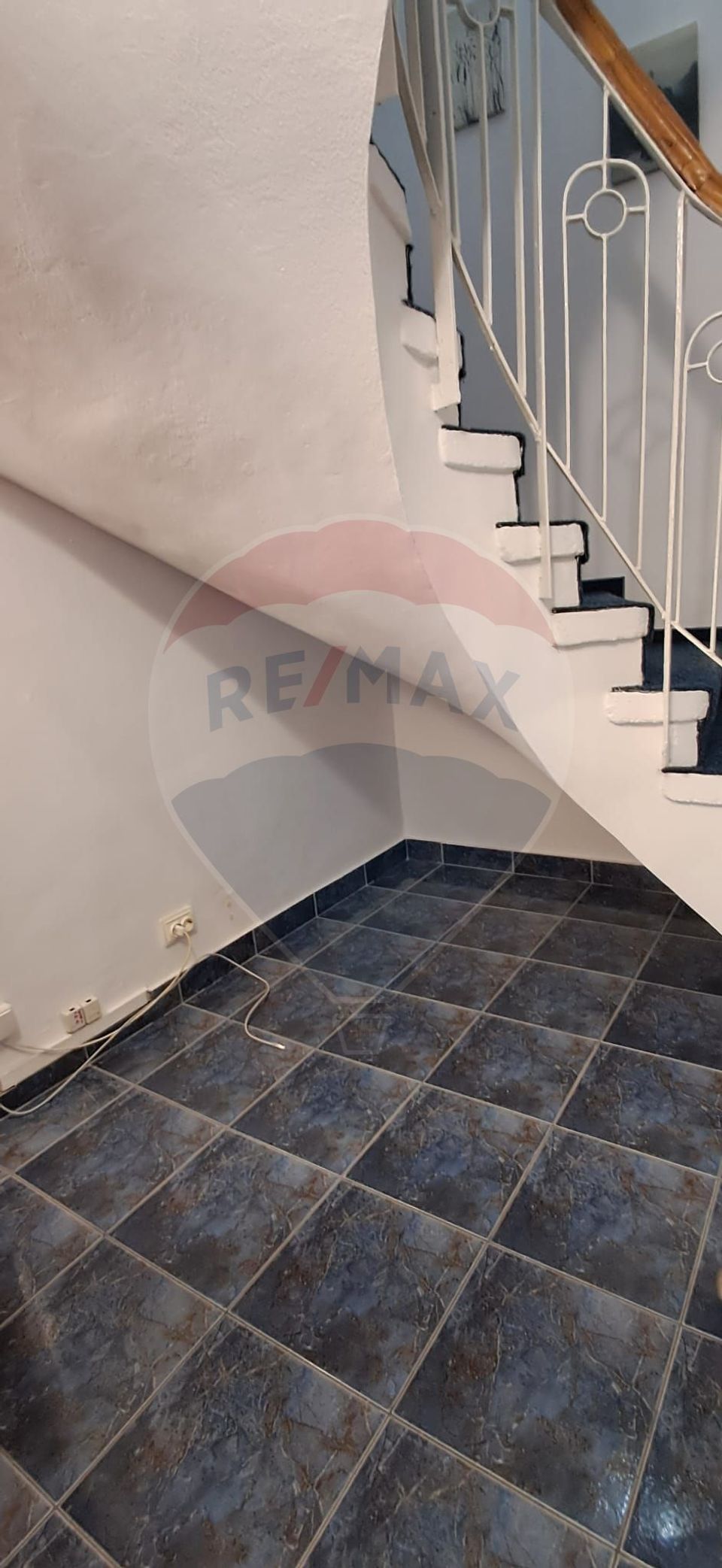 INCHIRIERE DUPLEX LUX