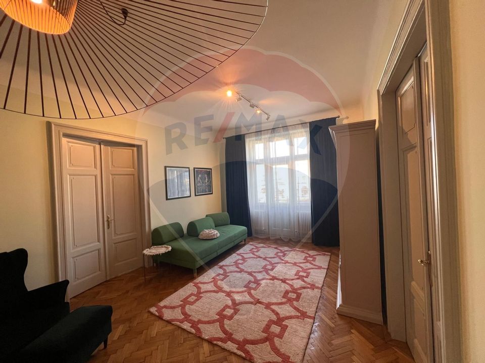 Apartament 3 camere de inchiriat în zona Centrala