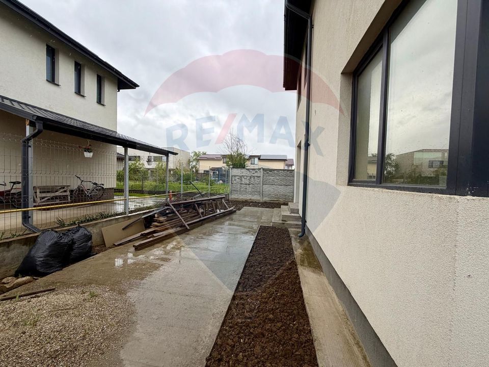 Casă/Duplex 4 camere Cernica