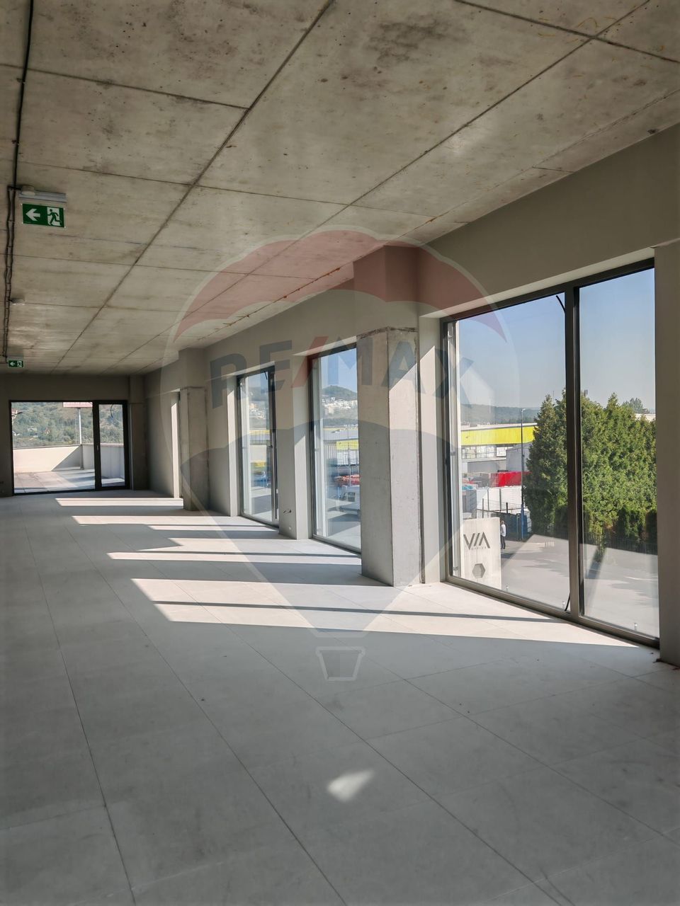 Spațiu de birouri  spre vânzare cu terasă - Mănăstur