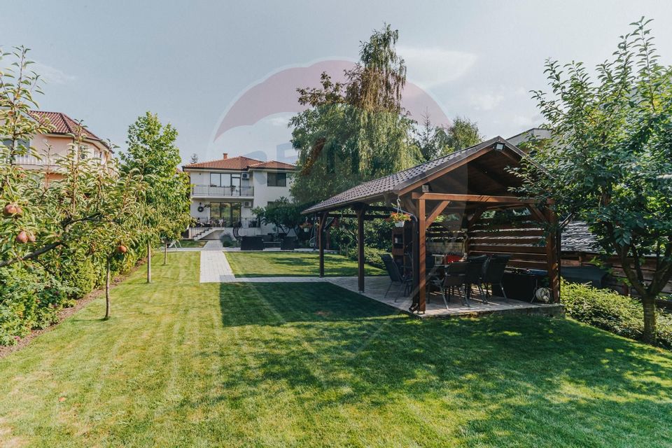 Ready to Move Family Home with Heated Pool – Gheorghe Doja Street, Ora