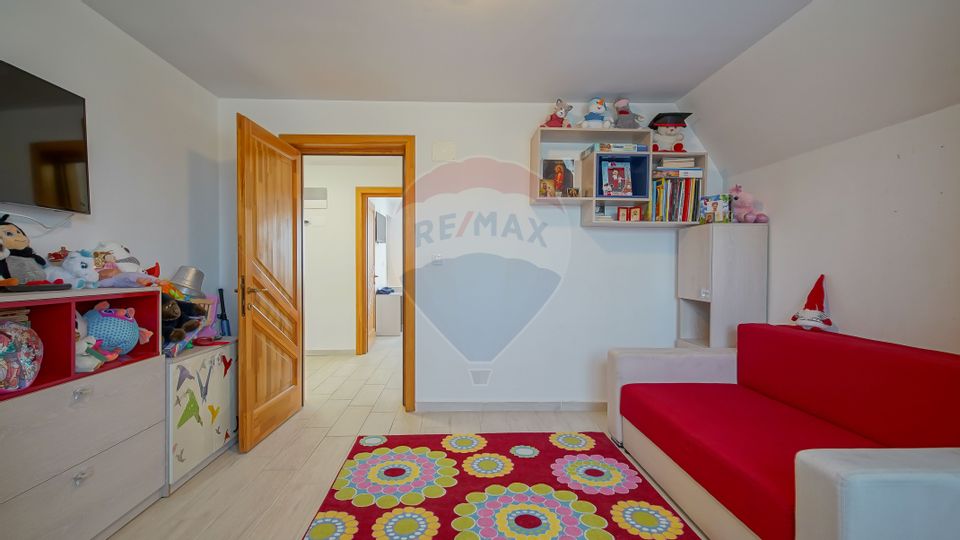 5 room House / Villa for sale