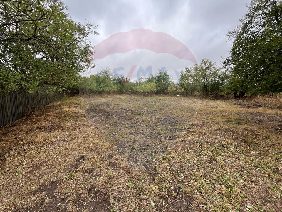 Land 1,700sqm Polcesti / Strada Crângului