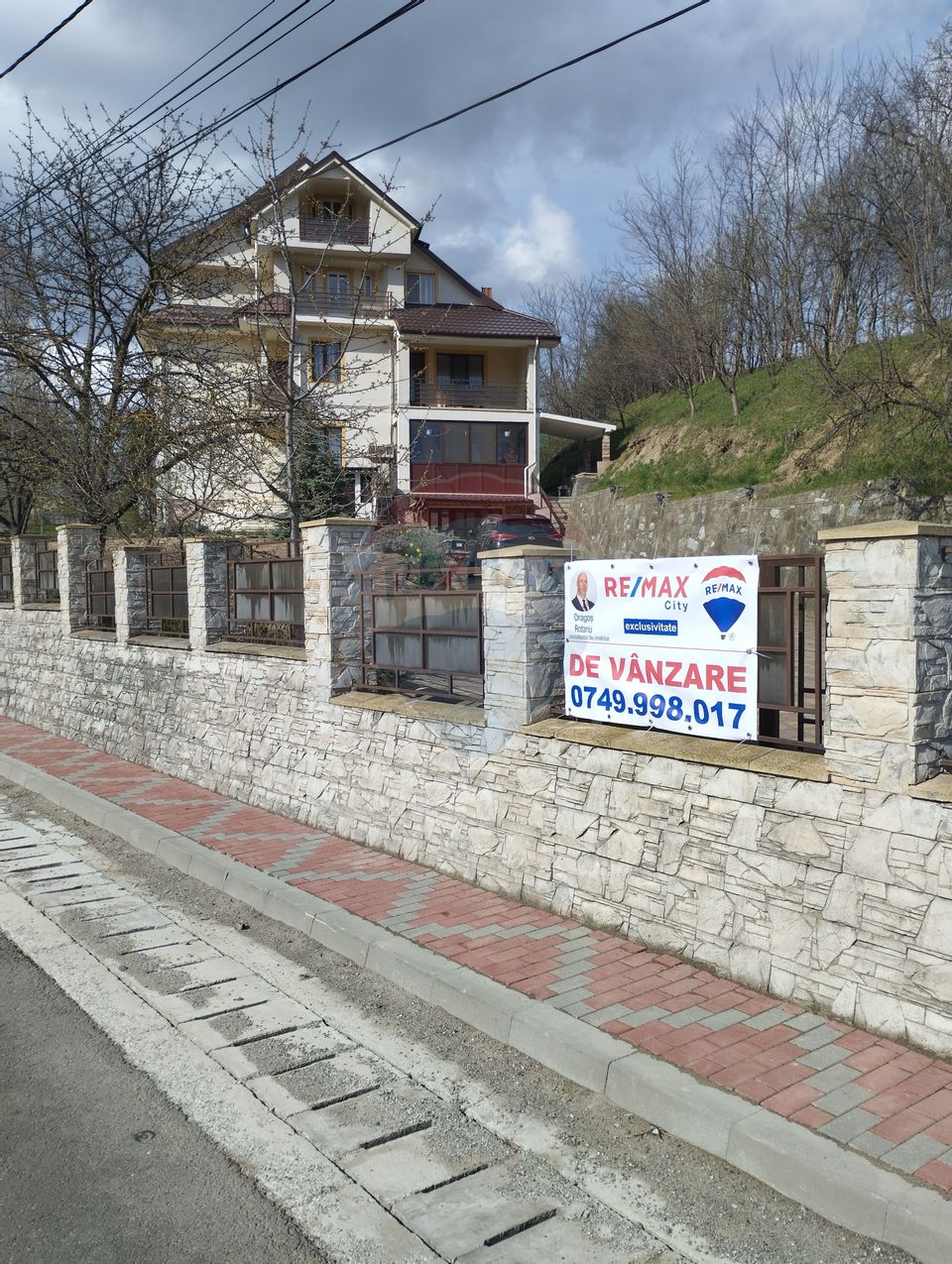 Hotel / Pensiune cu 15 camere de vânzare în zona Central