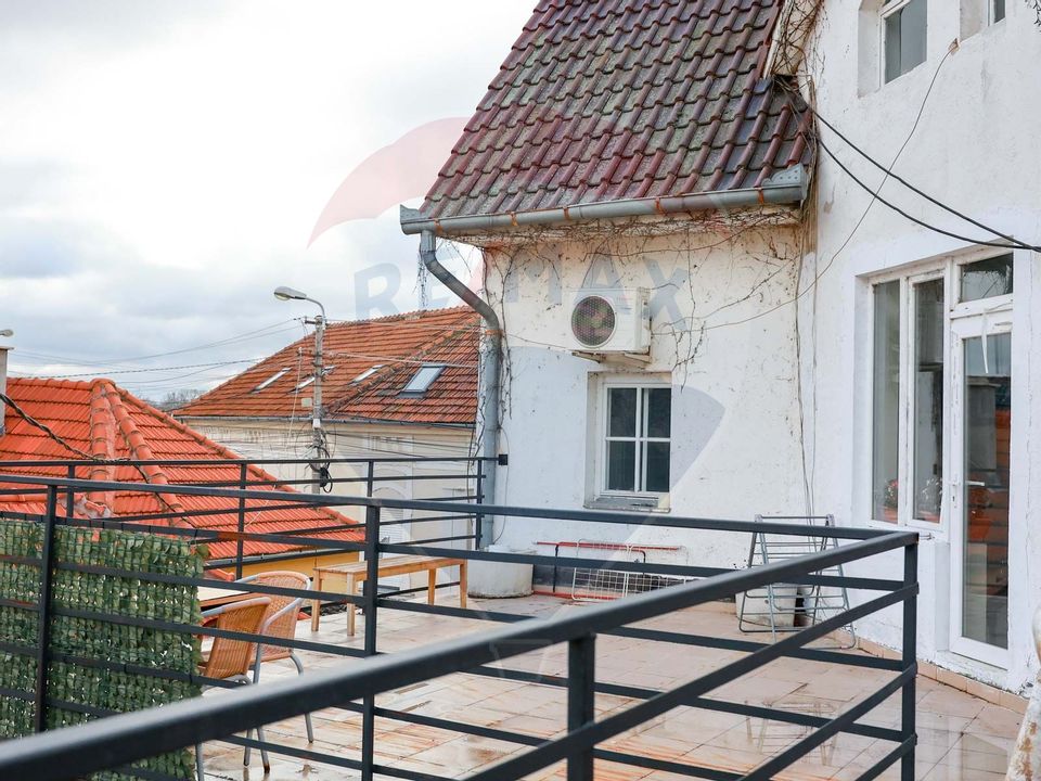 10 room House / Villa for sale, Central area