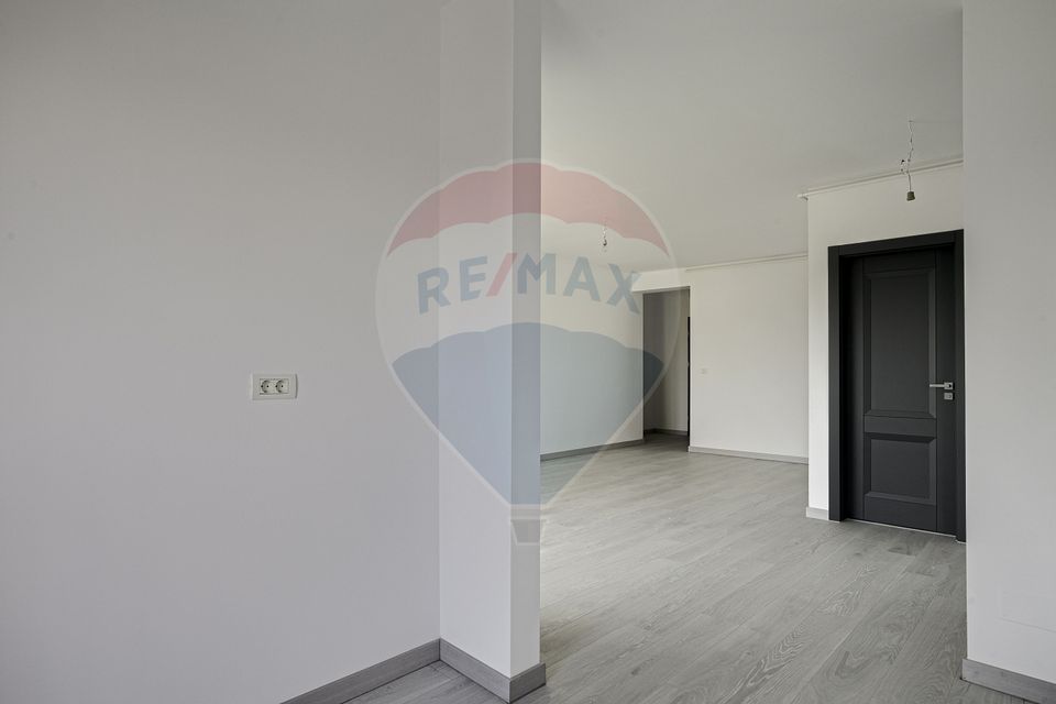 Apartament nou de vânzare cu 3 camere la Adora Park