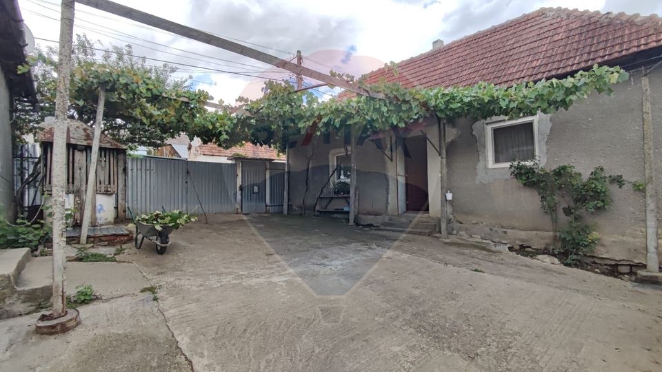 Casă cu 4 camere si teren de vânzare in com. Husasau de Tinca/Fonau