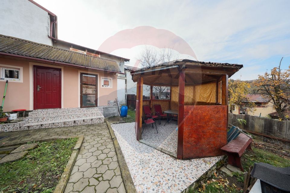 Casă cu 5 camere si curte, de vânzare, zona Centrul Istoric!