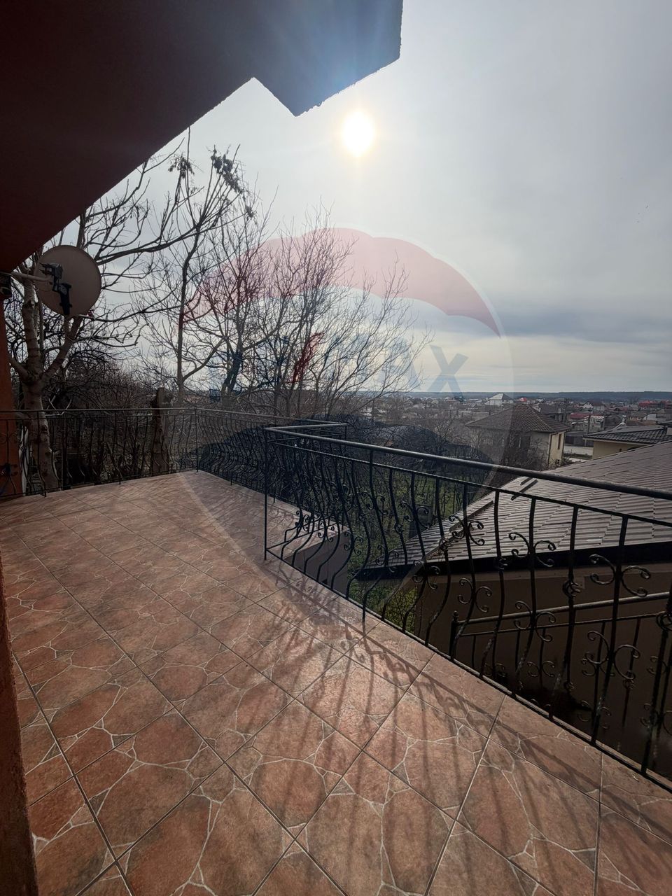 5 room House / Villa for sale, 1 Mai area