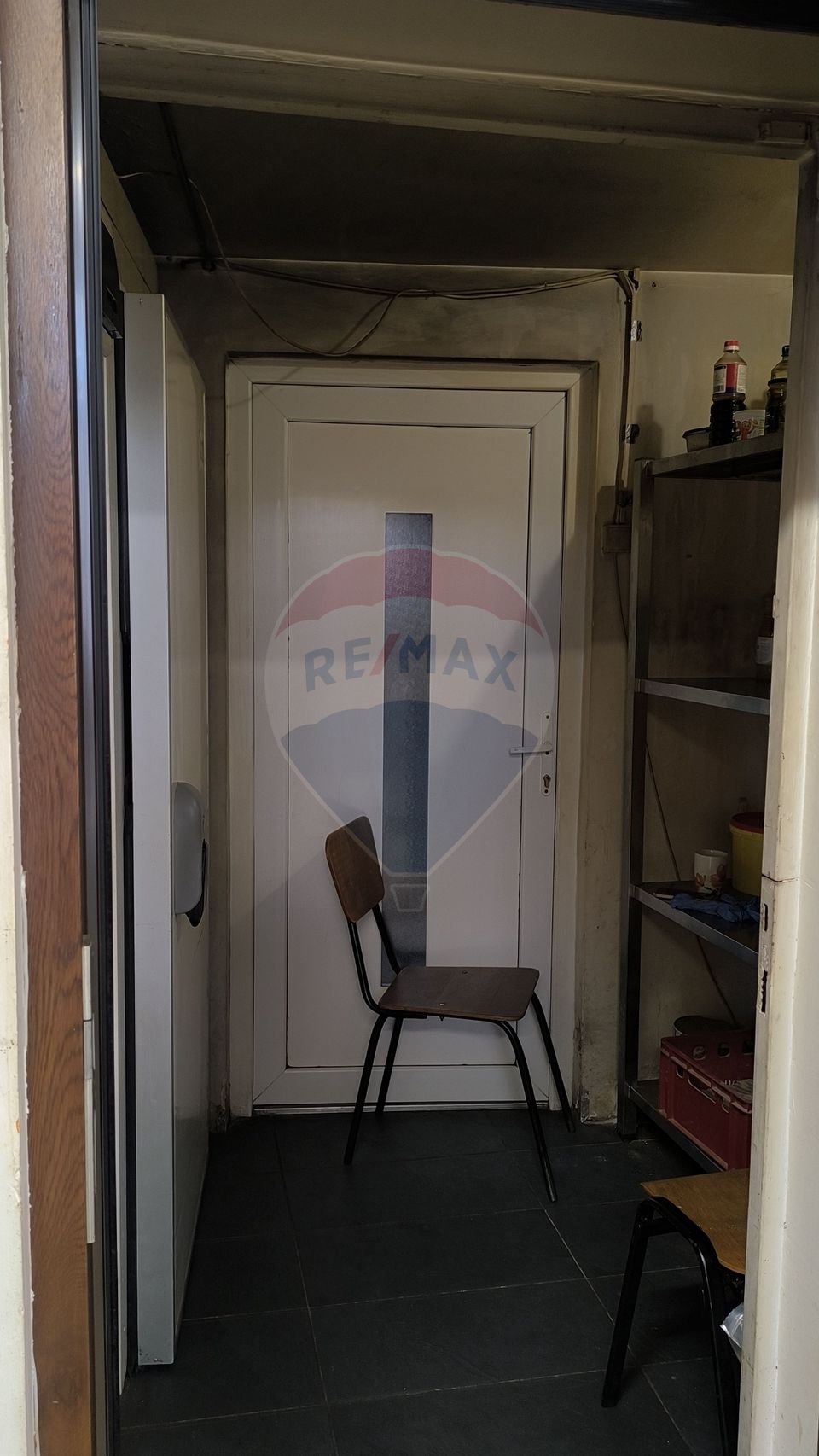 129sq.m Commercial Space for sale, Semicentral area