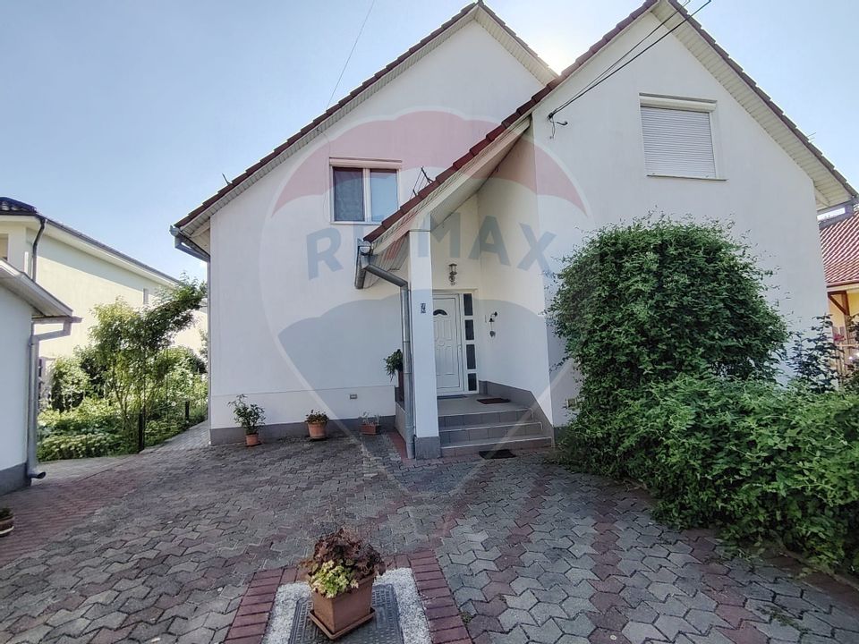 8 room House / Villa for sale, Central area