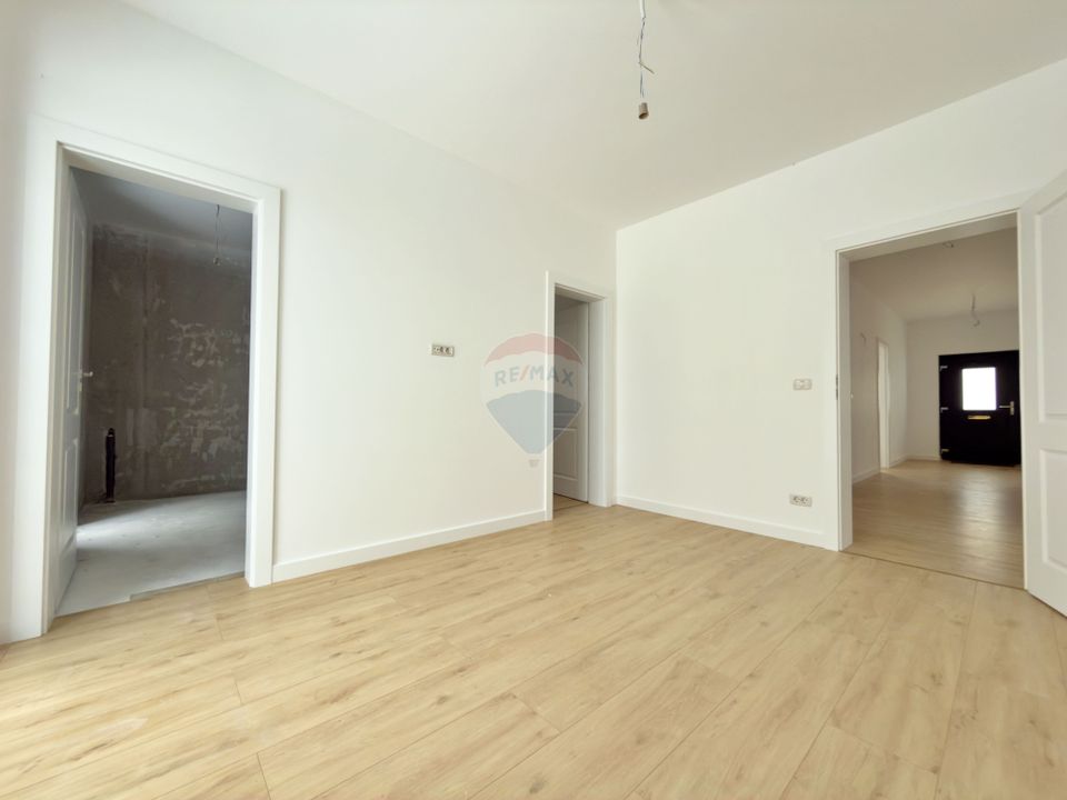 4 room House / Villa for sale