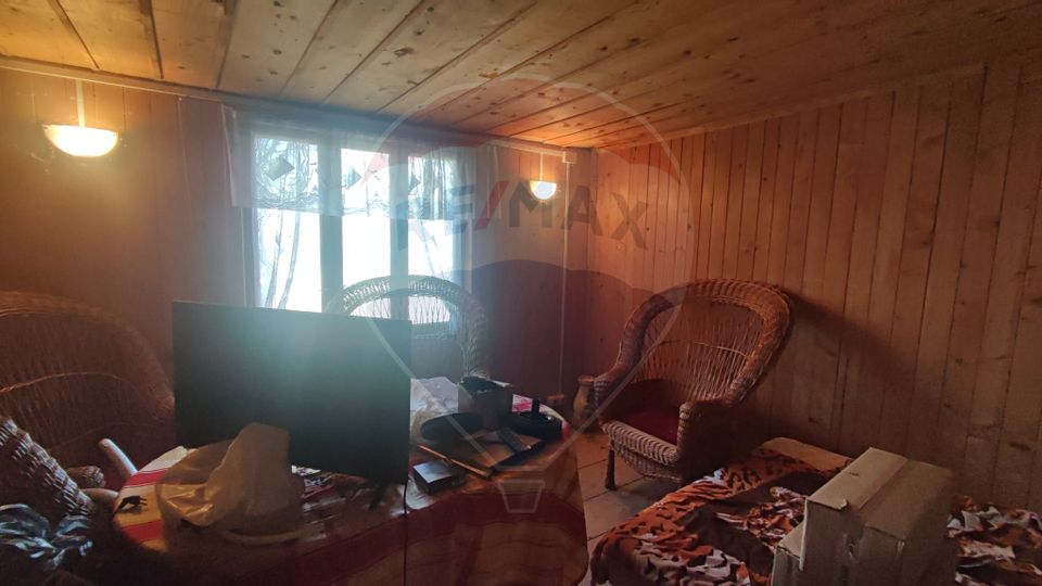 Casă 5 camere 2324 mp teren de vânzare Fughiu-Osorhei 12 km de Oradea