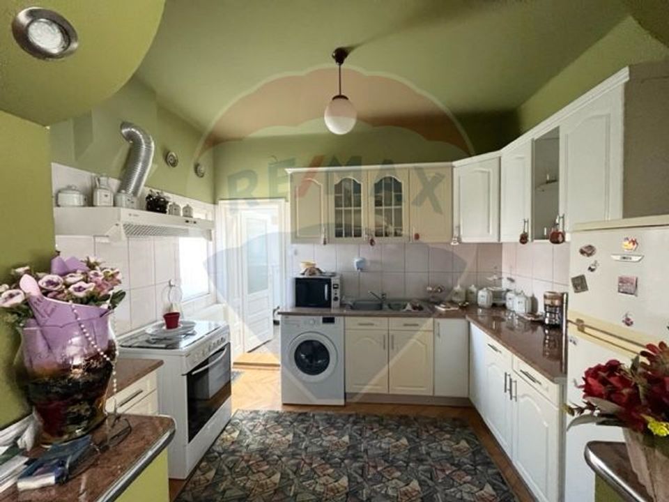 Casă  str. Progresului , Sebes, destinatie : uni/multifamiliala