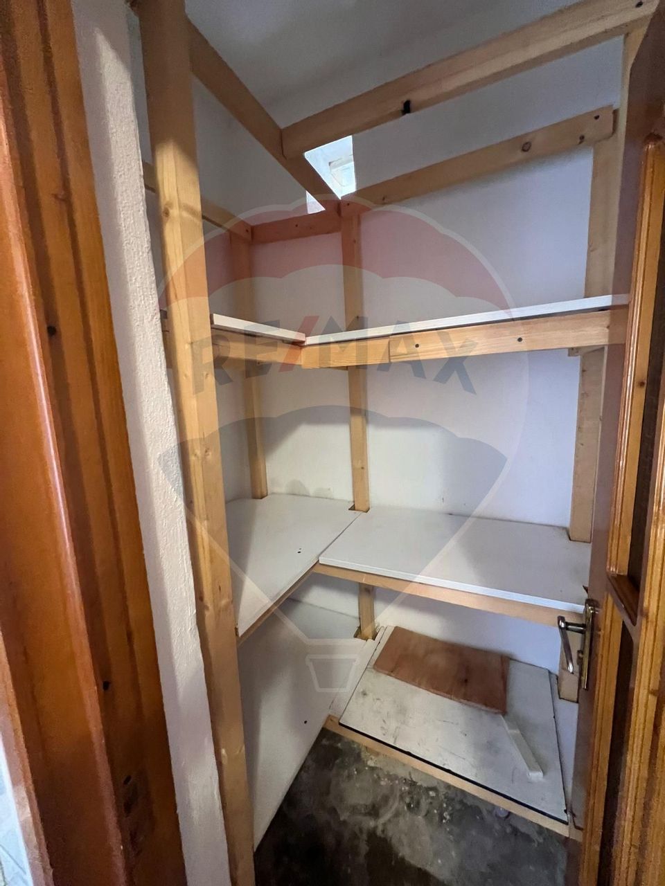 Apartament cu 2 camere de vânzare în zona Gara