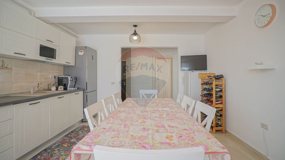 REZERVAT! Penthouse cochet, 3 camere, terasă mare, langă aeroport