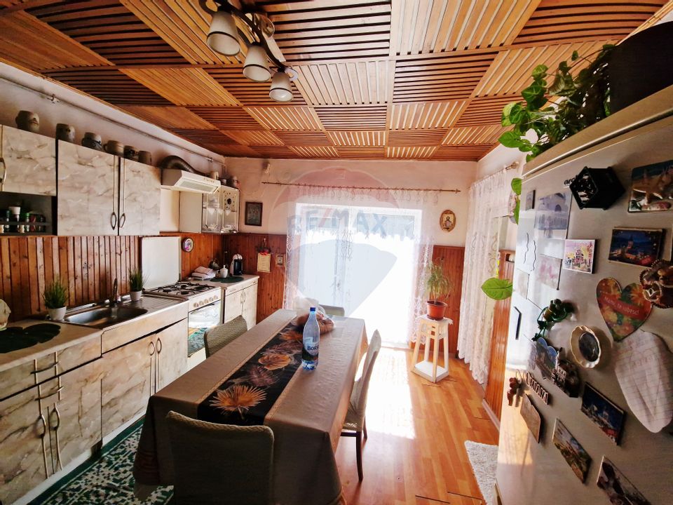 6 room House / Villa for sale