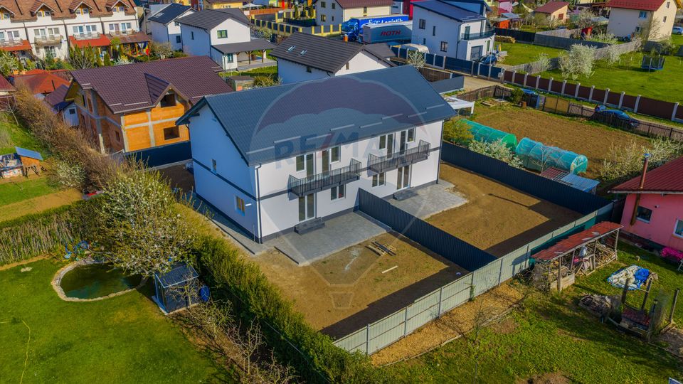 5 room House / Villa for sale