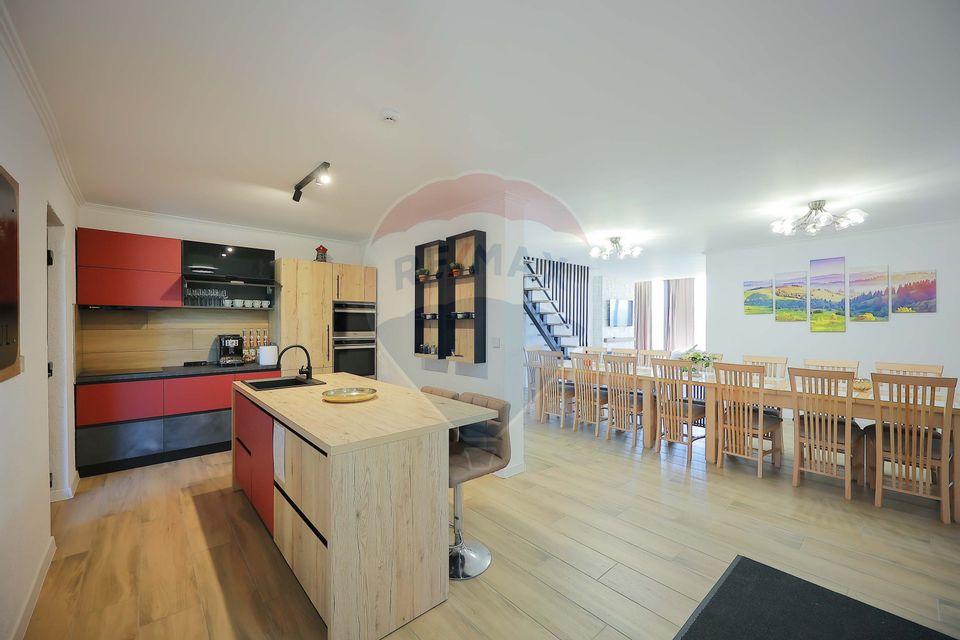 Pensiune de Vânzare cu 8 dormitoare, Rișca, Jud. Cluj