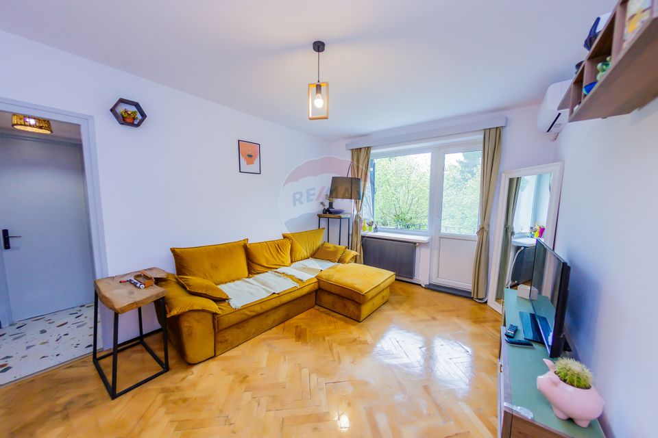 Apartament cu 3 camere devanzare Victor Babeș etaj 1