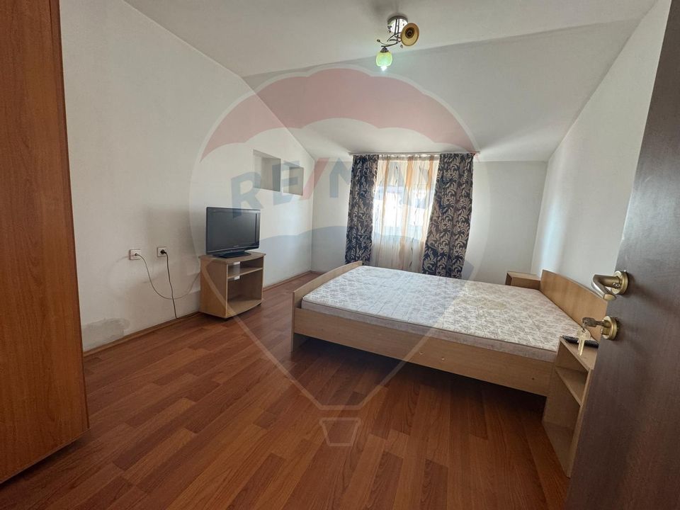 Spațiu comercial de 900mp de vânzare în zona Romanesti