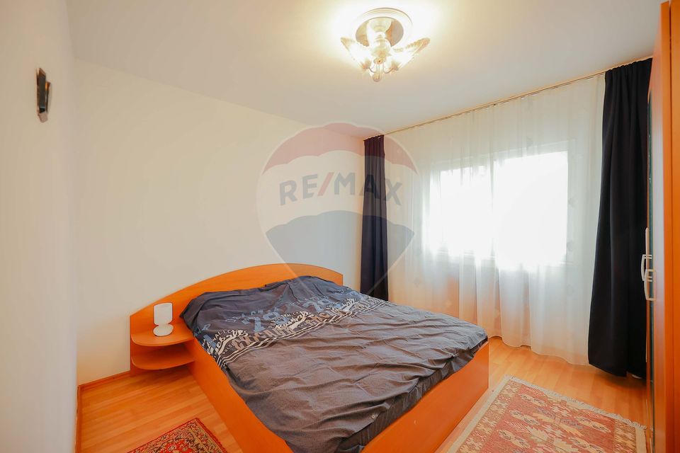 Apartament cu 3 camere de vânzare, în zona Dragoș Vodă