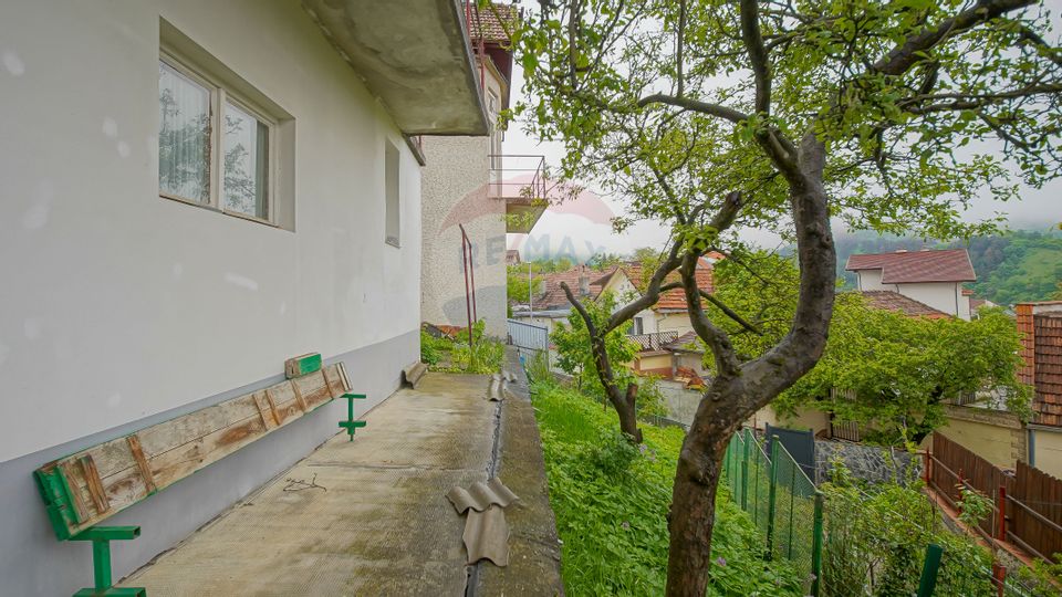Casă / Vilă cu 5 camere de vânzare în zona Schei, Cotun 9