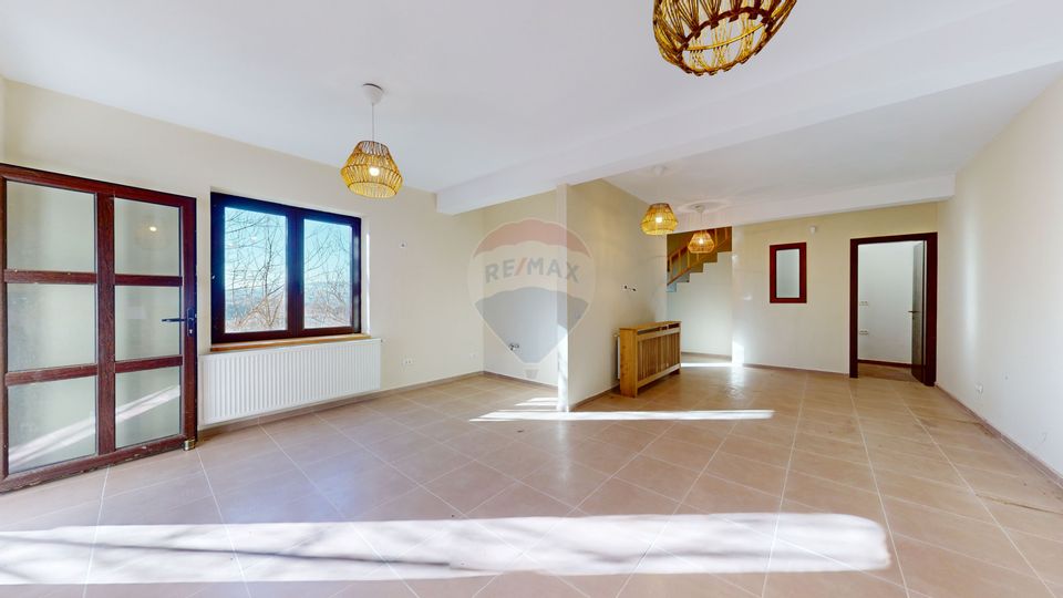 Trei Case de vacanță | Pensiune | Bran-Sohodol | 3044 mp teren