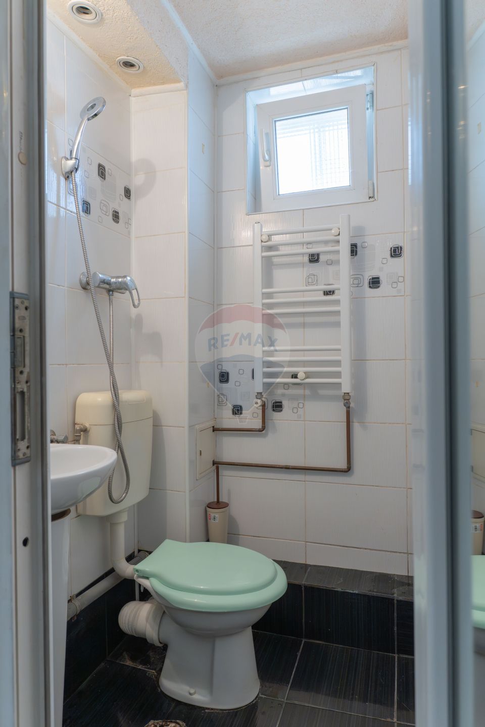 De Inchiriat Apartament Aleea Pantelimon nr 6 Bl Anvelopat cu Centrala