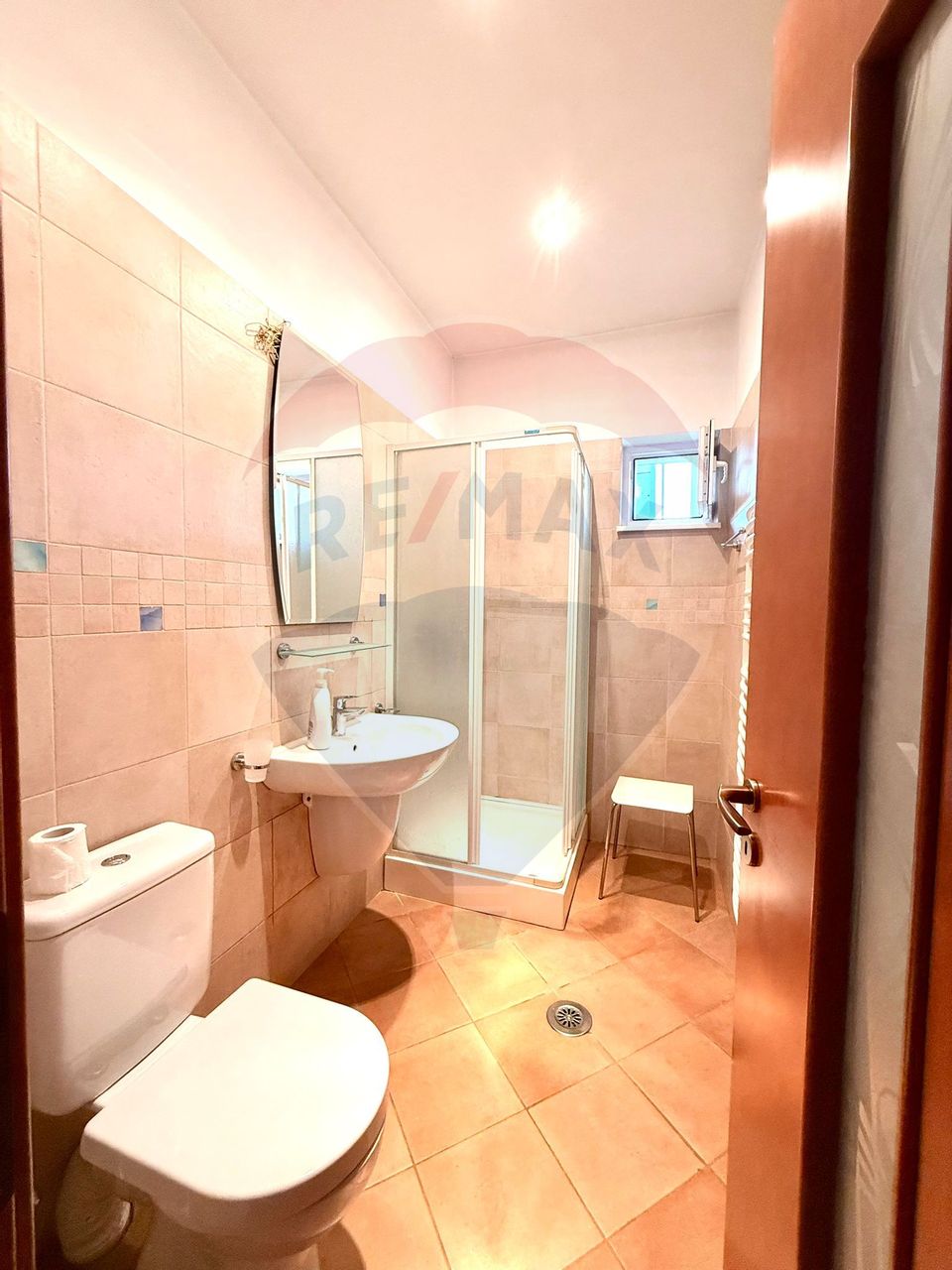 INCHIRIERE Vila 5 camere Otopeni/ Ferme