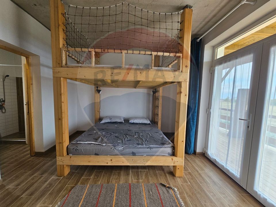 Casă / Vilă cu 4 camere de vânzare Vadu Constanta