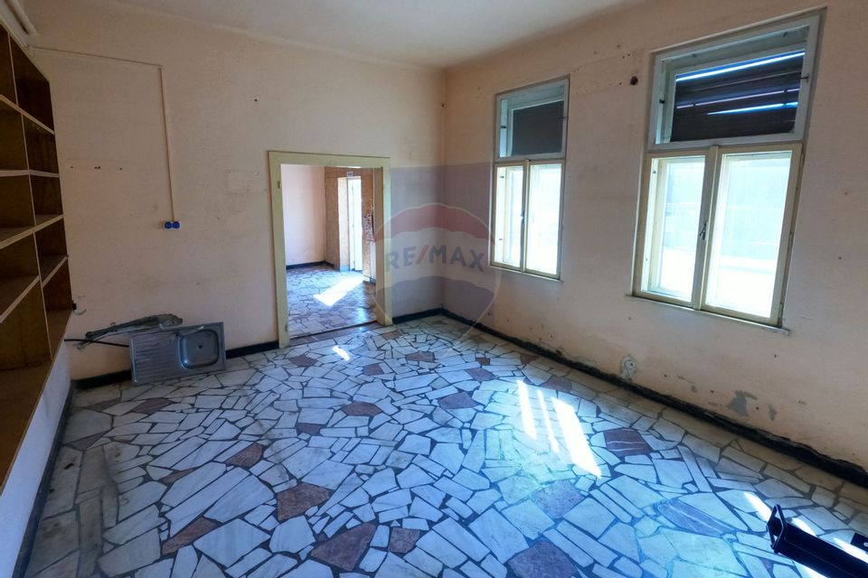 4 room House / Villa for sale, Central area